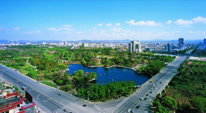 ɽ��������һ��С����Ǯ�ͷ����˻�����ҵ����