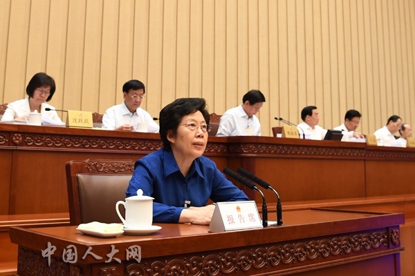 �������Ƴ������